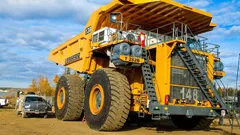 L'auto più pesante del mondo? Liebherr T 282B cambia l'idea di cosa sia un'auto