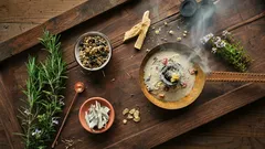 Rosmarino come incenso naturale: cosa sapere su aroma, fumo e ventilazione