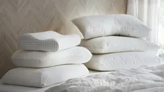 Come scegliere un cuscino ortopedico per dormire meglio e ridurre il dolore al collo